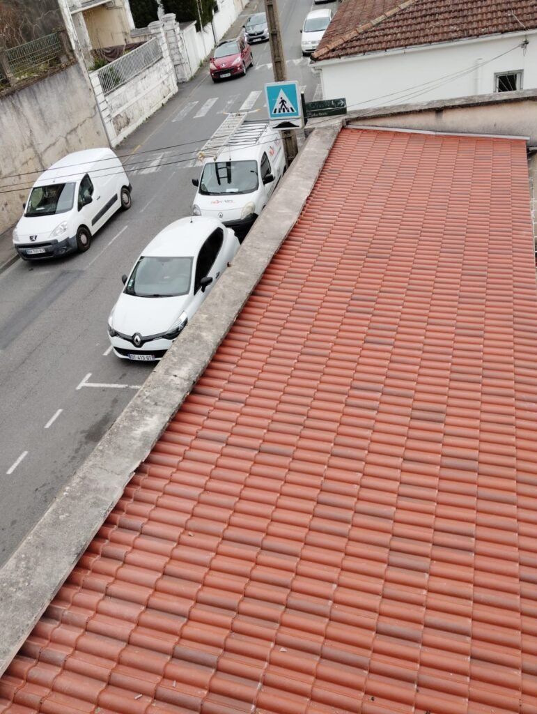 Rénover sa toiture en Île-de-France : conseils et astuces d’un artisan expert