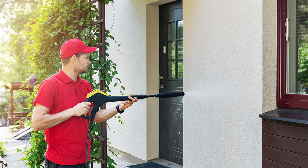 Décapage et peinture de façade